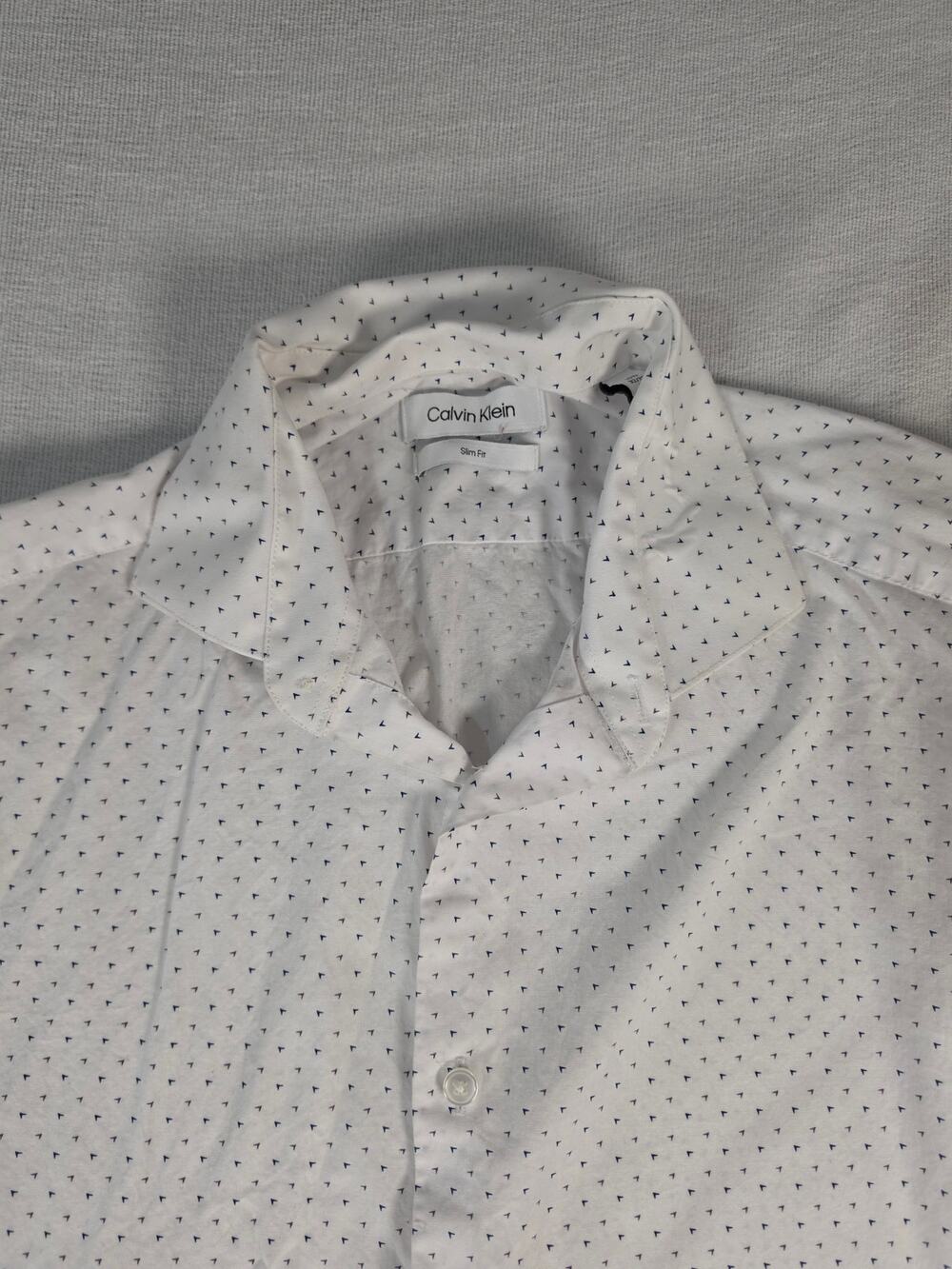 Calvin Klein Men's M 15½ 32-33 Slim Fit Button Up Geometric Chevron
